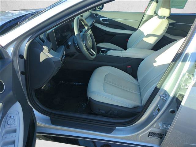 Used 2025 Hyundai Sonata SEL FWD image 15