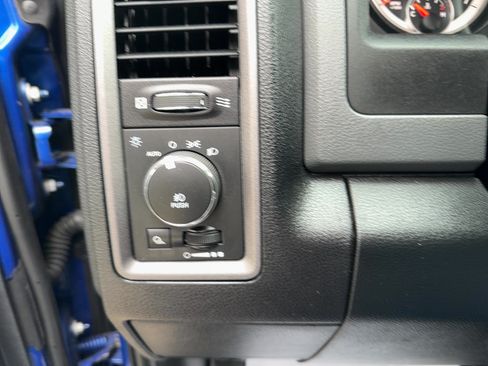 Used 2016 RAM 1500 Express AWD/4WD image 13