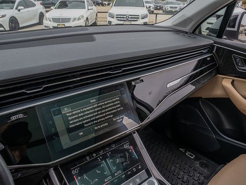 Used 2020 Audi Q7 3.0T Premium Plus w/ Premium Plus Package image 28