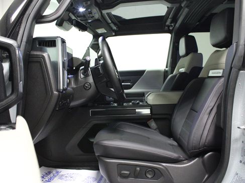 Used 2026 GMC Hummer EV SUV w/ LPO, Dark Essentials Package AWD/4WD image 12