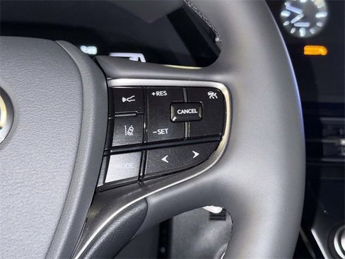 New 2025 Lexus ES 300h w/ Premium Package image 19