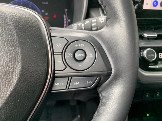 Used 2024 Toyota Corolla Cross XLE FWD image 20