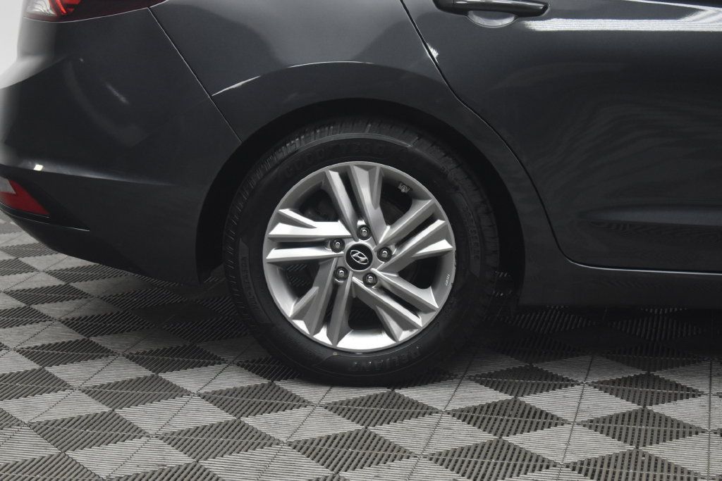 Used 2020 Hyundai Elantra SEL w/ Cargo Package (C1) FWD image 24