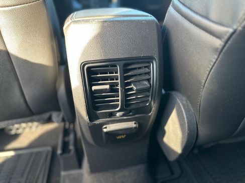 Used 2014 Ford Escape Titanium w/ Equipment Group 401A AWD/4WD image 21