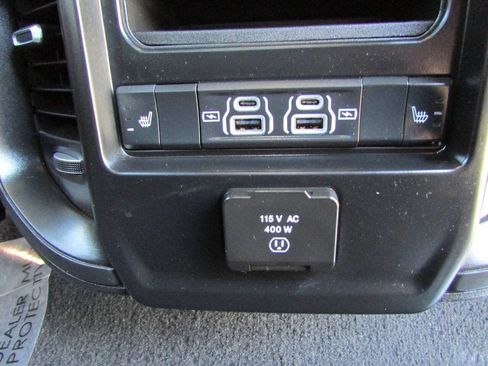 Used 2025 RAM 1500 Laramie AWD/4WD image 35