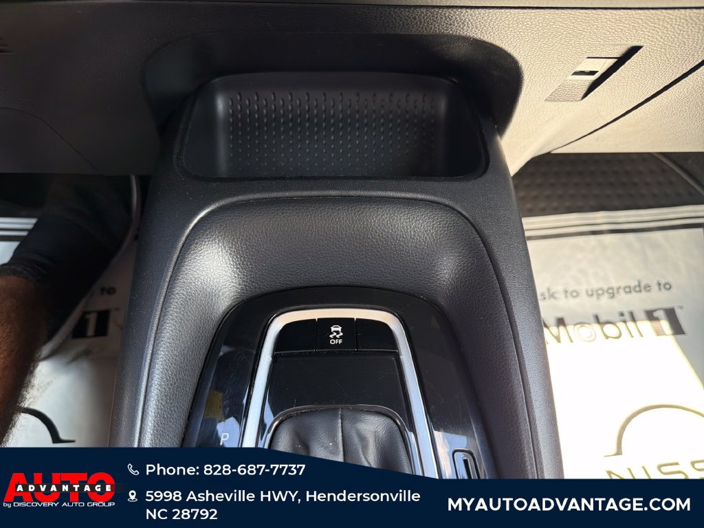 Used 2022 Toyota Corolla LE FWD image 16