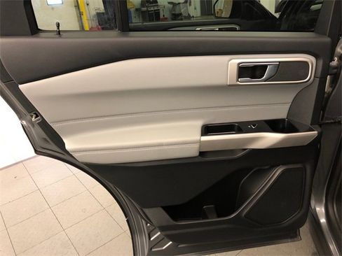 Used 2022 Ford Explorer XLT w/ Equipment Group 202A image 26