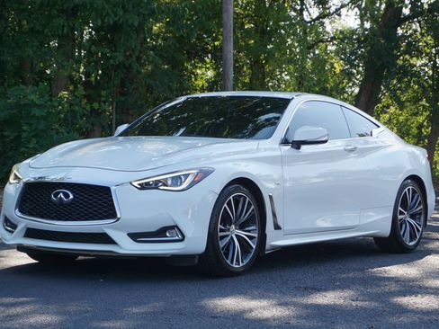 Used 2017 INFINITI Q60 2.0t w/ Moonroof Package AWD/4WD image 1