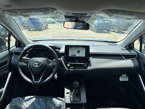 New 2026 Toyota Corolla Cross LE AWD/4WD image 10