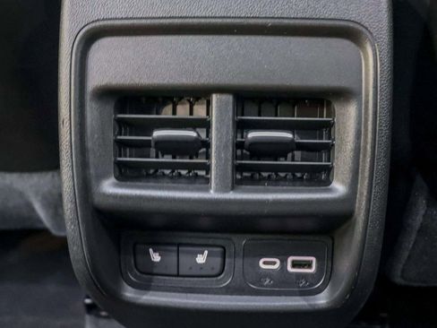 Used 2022 Cadillac XT4 Luxury w/ Cold Weather Package image 29