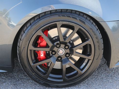 Used 2015 Cadillac CTS V RWD image 9