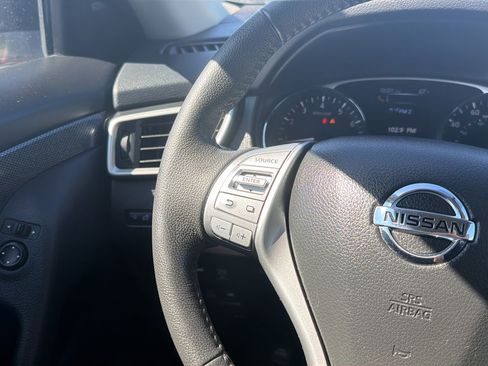 Used 2016 Nissan Rogue SL w/ SL Premium Package AWD/4WD image 22