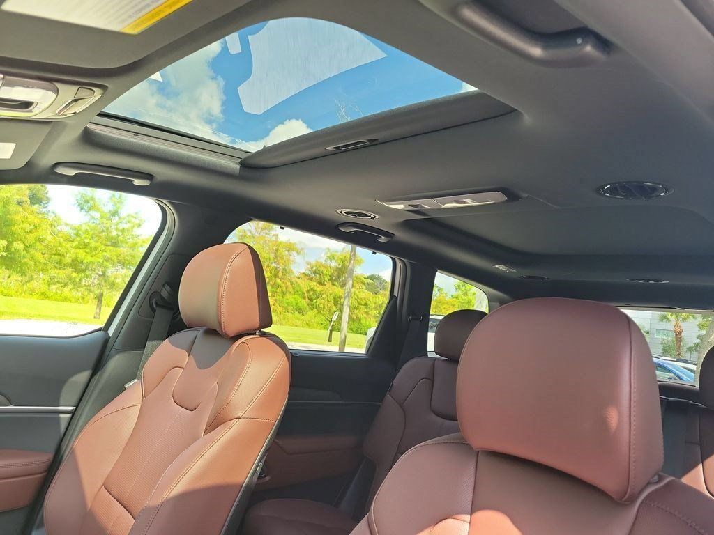 Certified 2025 Kia Telluride SX FWD image 22