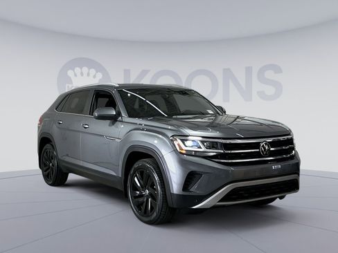 Used 2022 Volkswagen Atlas Cross Sport SE image 18