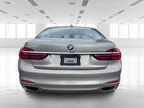 Used 2017 BMW 740i image 5