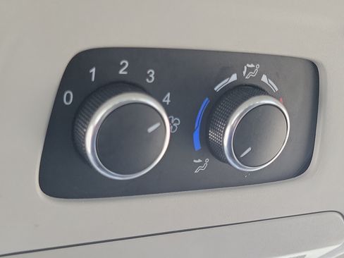 Used 2024 Ford Transit 350 XLT RWD image 15