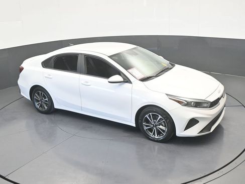 Used 2023 Kia Forte LXS image 50