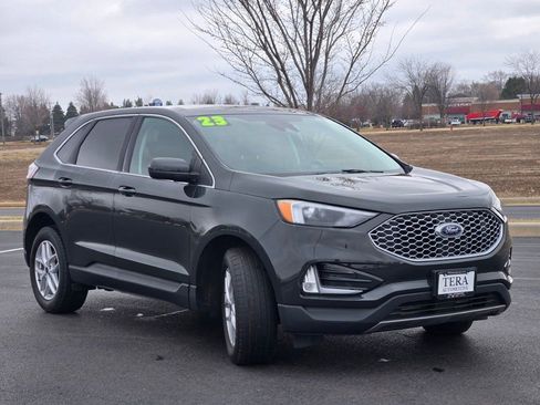Used 2023 Ford Edge SEL w/ Convenience Package AWD/4WD image 4