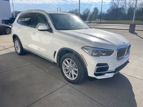 Used 2023 BMW X5 xDrive40i w/ Premium Package image 6
