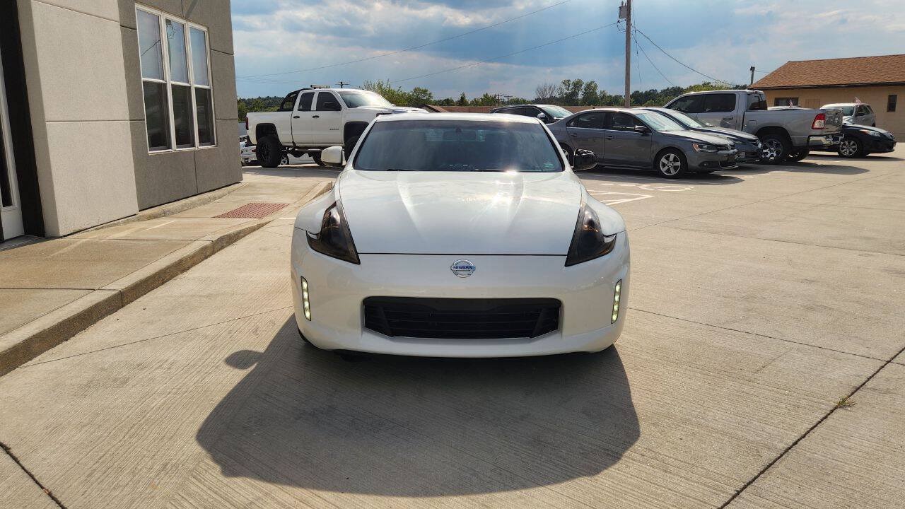 Used 2013 Nissan 370Z Coupe RWD image 9