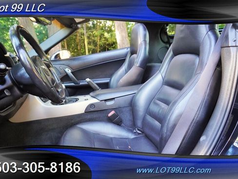 Used 2005 Chevrolet Corvette Coupe w/ Preferred Equipment Group RWD image 2