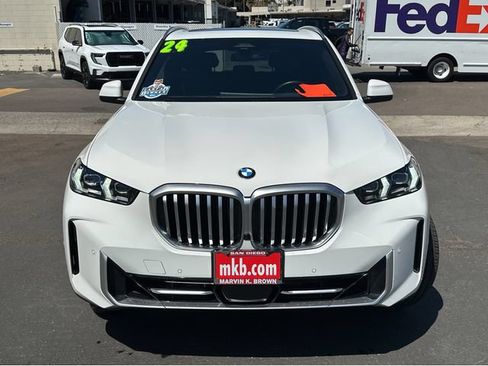 Used 2024 BMW X5 sDrive40i w/ Premium Package RWD image 2