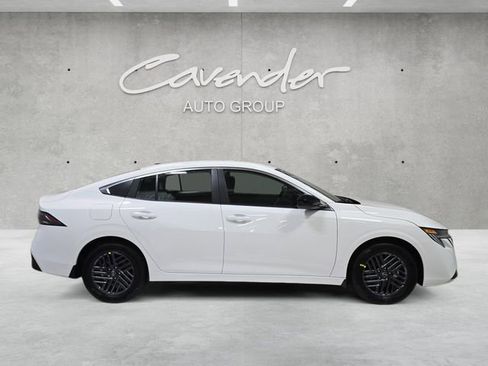 New 2026 Nissan Sentra SV image 17