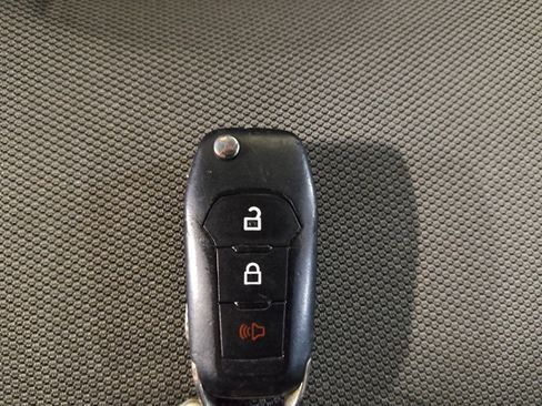 Used 2018 Ford F150 XLT image 32