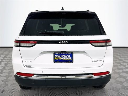 New 2025 Jeep Grand Cherokee Limited w/ Luxury Tech Group II image 5