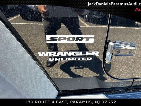 Used 2017 Jeep Wrangler Unlimited Sport w/ Connectivity Group AWD/4WD image 25