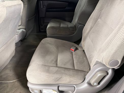 Used 2013 Honda Odyssey EX image 16