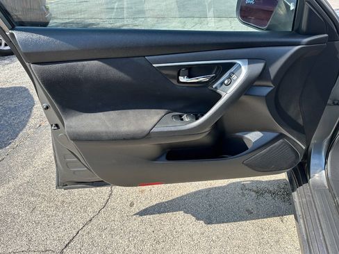 Used 2014 Nissan Altima 2.5 SV FWD image 9