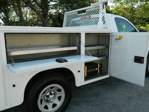 Used 2017 Chevrolet Silverado 1500 W/T w/ WT Fleet Convenience Package AWD/4WD image 8