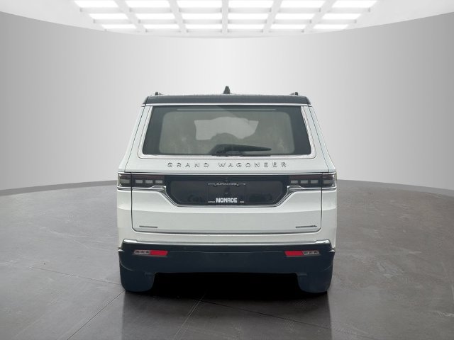 Used 2023 Jeep Grand Wagoneer L Series III w/ Rear Seat Video Group 1 AWD/4WD image 6