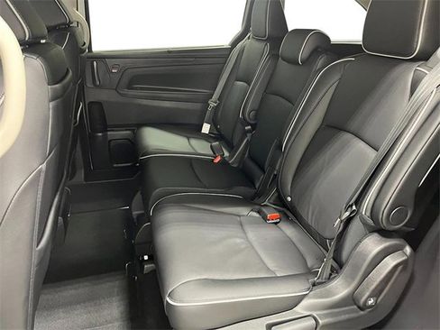 New 2026 Honda Odyssey Touring image 24