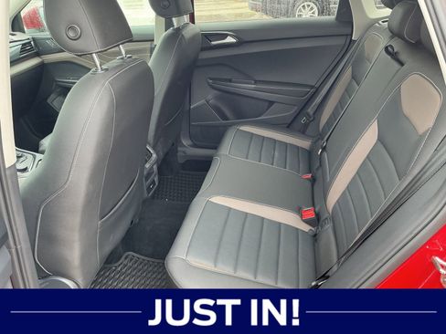 Used 2024 Volkswagen Taos SEL AWD/4WD image 6