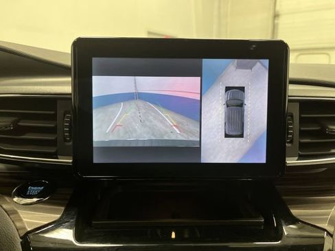 Used 2023 Ford Explorer Limited image 11