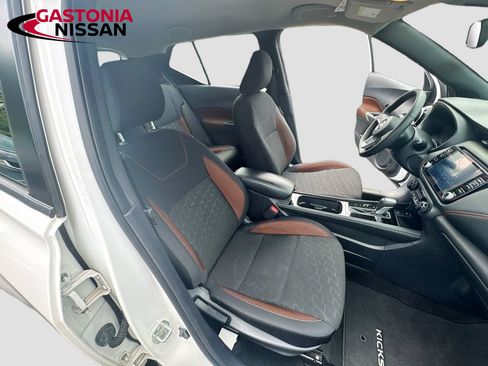 Used 2024 Nissan Kicks SR FWD image 34