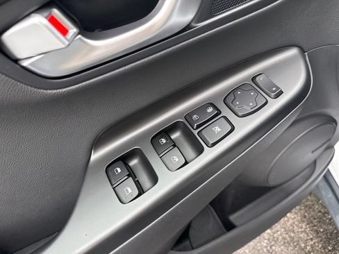 Certified 2023 Hyundai Kona Limited AWD/4WD image 10
