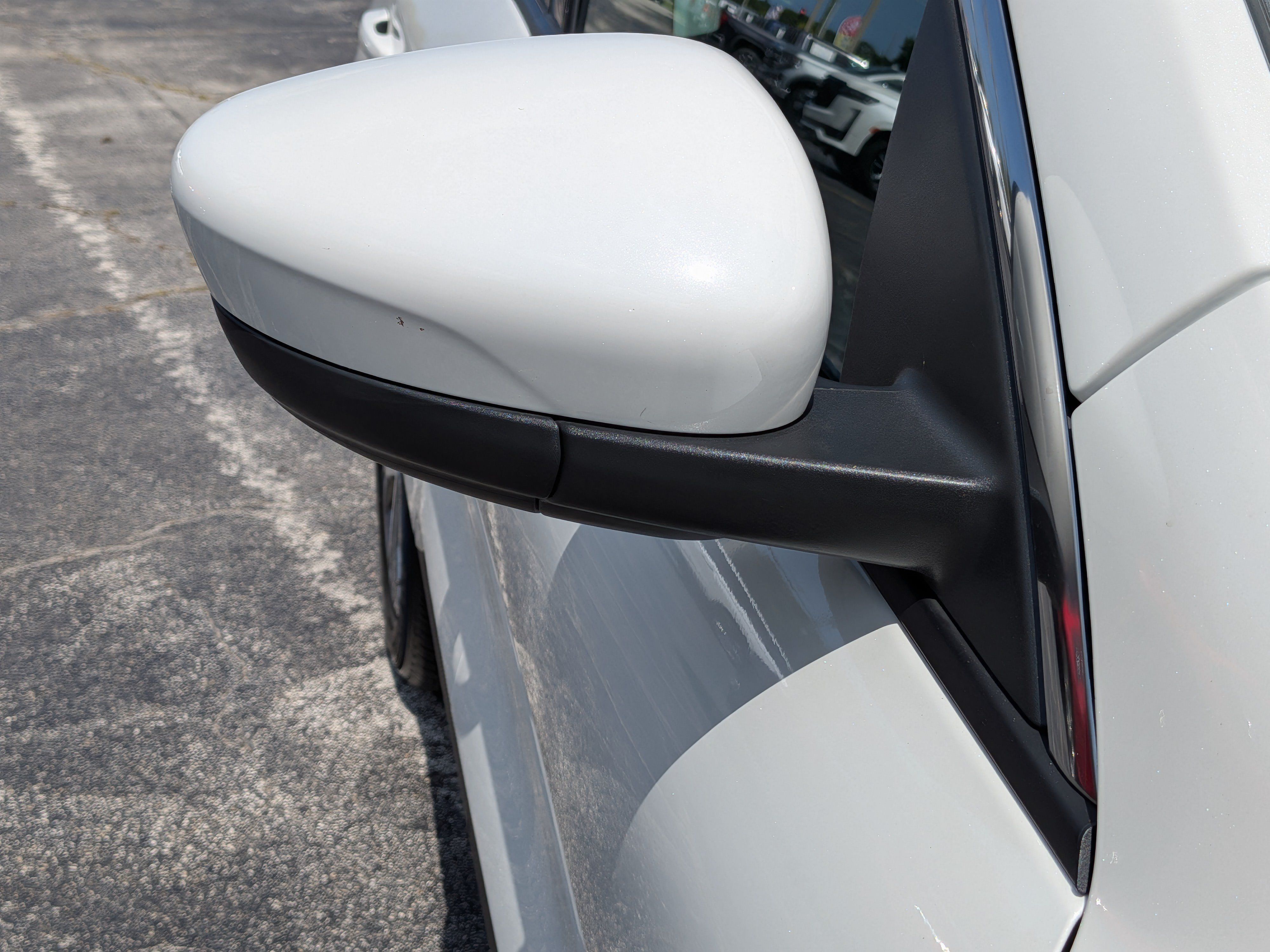 Used 2022 Ford Escape SEL FWD image 11
