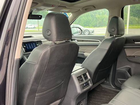 Used 2023 Volkswagen Atlas SE AWD/4WD image 33