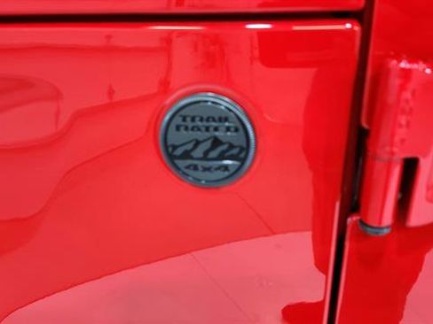 Used 2025 Jeep Wrangler Unlimited Sahara AWD/4WD image 36
