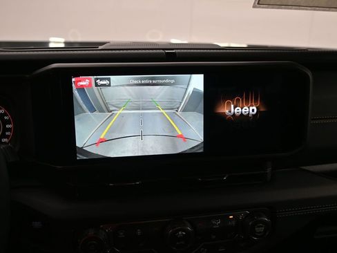 New 2026 Jeep Wrangler Unlimited Sahara AWD/4WD image 14