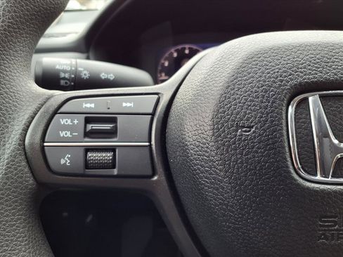 Certified 2025 Honda Accord LX image 14