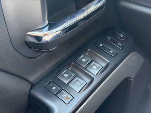 Used 2018 Chevrolet Silverado 1500 LT w/ All Star Edition AWD/4WD image 24