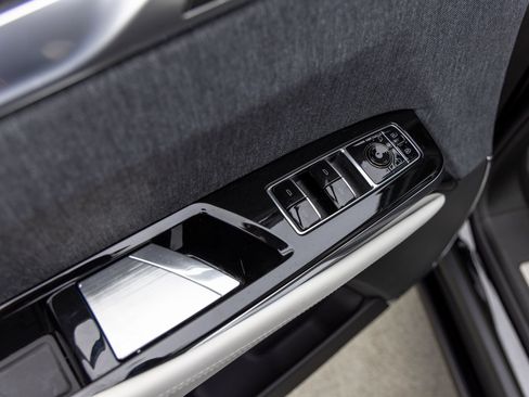 Used 2026 Cadillac Escalade V AWD/4WD image 24