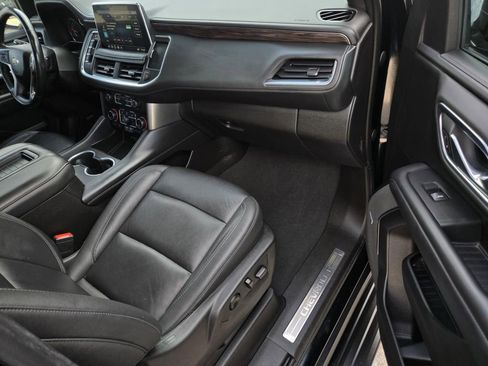 Used 2021 Chevrolet Suburban LT w/ LT Signature Package image 7