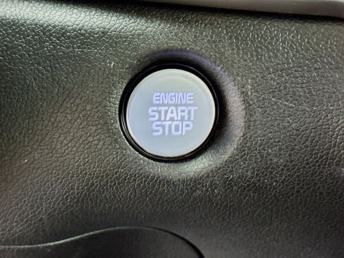 Used 2024 Kia Sorento S AWD/4WD image 21