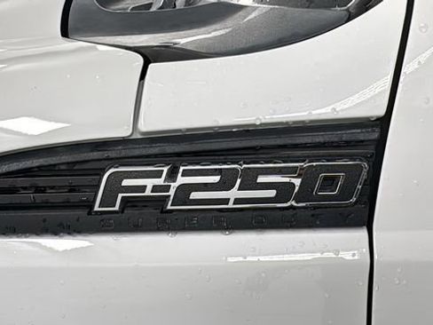 Used 2015 Ford F250 XL w/ Power Equipment Group AWD/4WD image 30