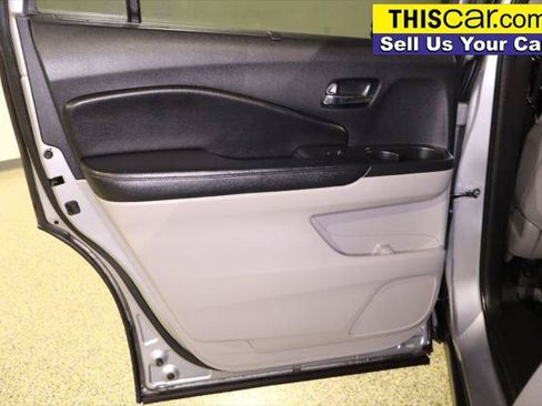 Used 2017 Honda Pilot Touring image 38